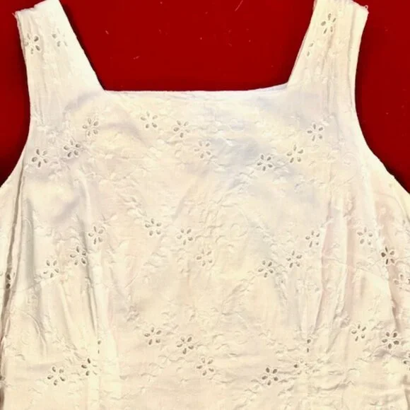 Charter Club White Eyelet dress - Size 10 - Picture 5 of 13